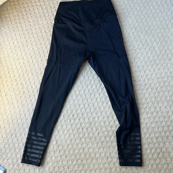 Addison Bay work out pants. Black size M - Picture 2 of 5